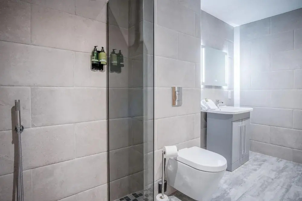 Suite 3 - Sleeping Giant Hotel - PEN Y CAE Inn