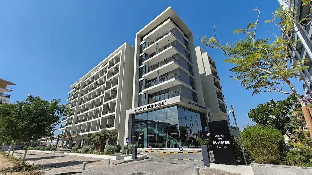 TOP Location | Work and Chill near Miracle Garden