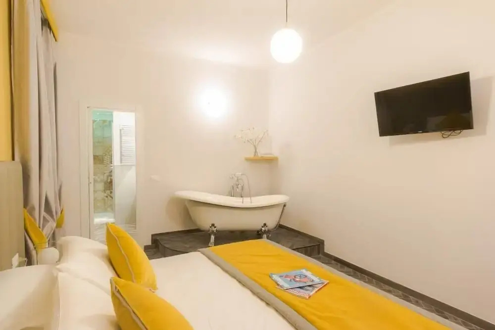 Frattina FF italian suites