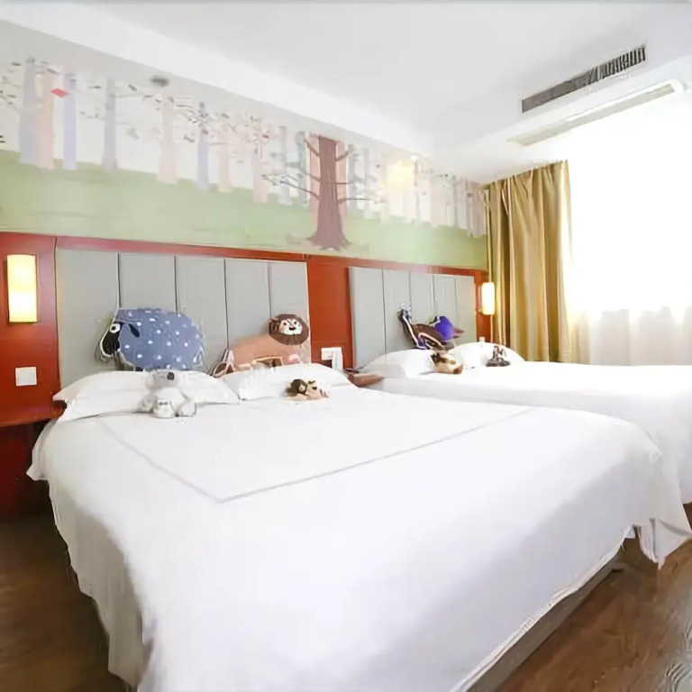 Warmly Hotel