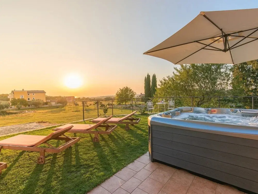 Wonderful, Modern Villa With Pool, Whirlpool and Garden, Near Rovinj