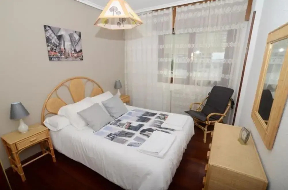 Apartment - 2 Bedrooms with Pool and Sea views - 103306