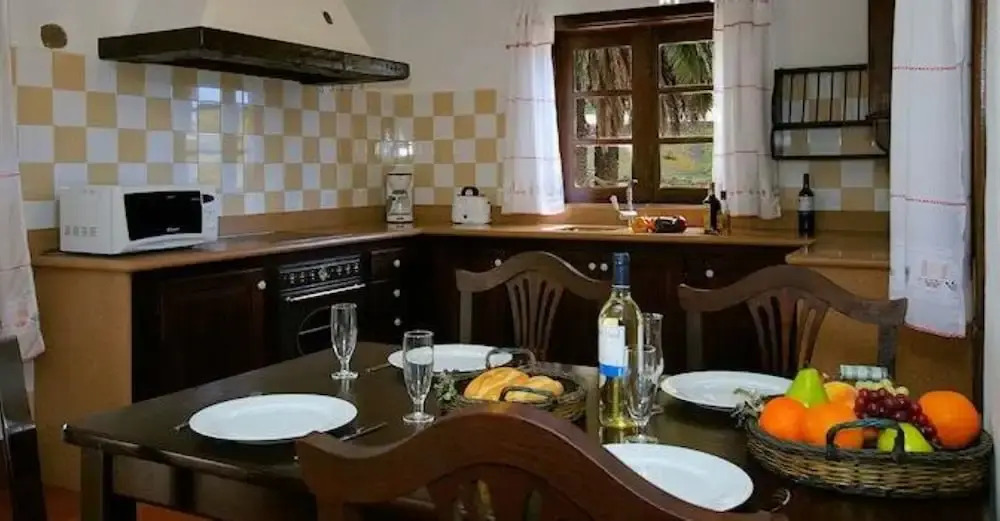 Villa - 2 Bedrooms with Pool and WiFi - 106085