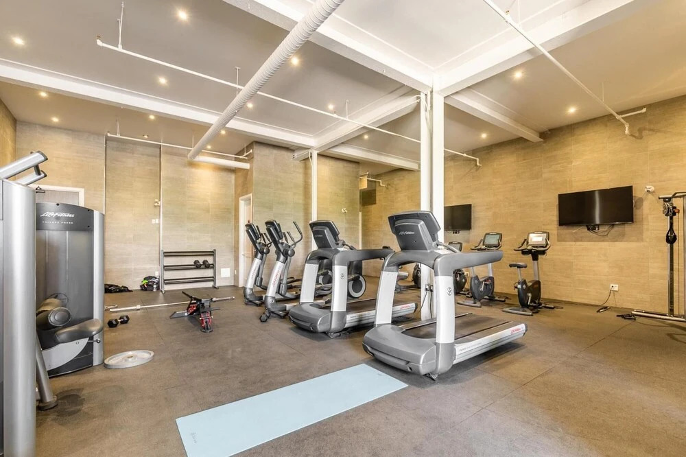 1bedroom Loft Free Parking Gym 4