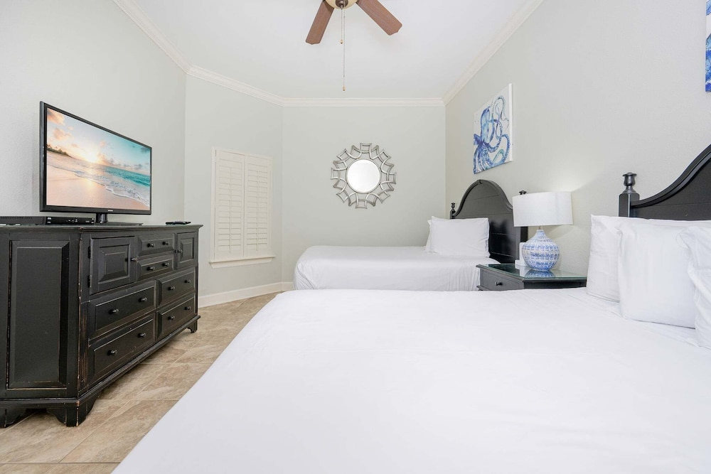 The Oasis 1907 Formerly Phoenix West Ii 1907 3 Bedroom Condo
