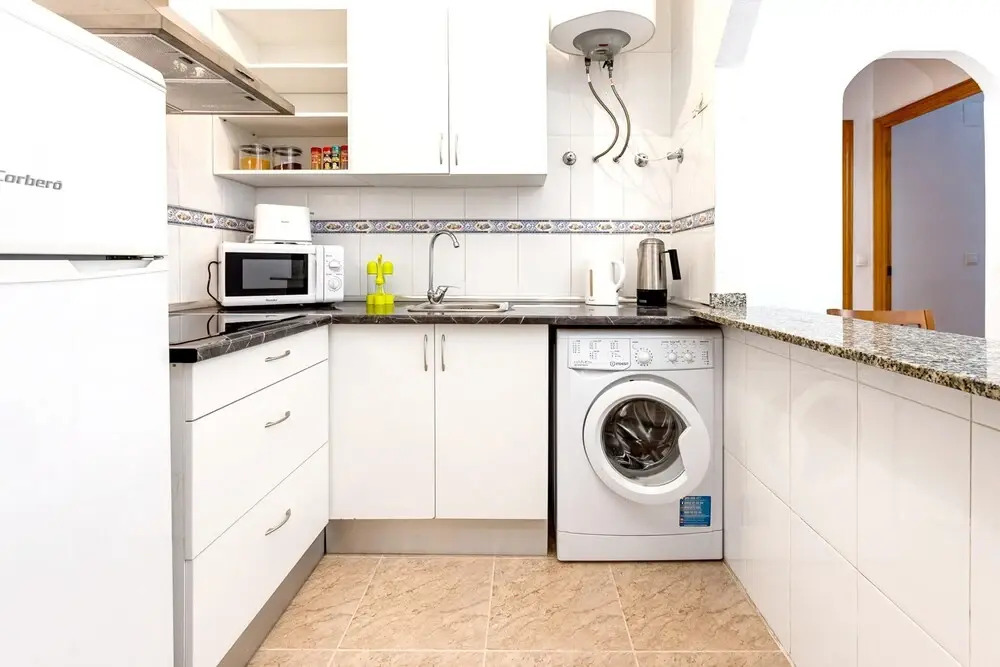 Apartment with 2 Bedrooms in Torrevieja, with Pool Access, Terrace And Wifi - 1 Km From the Beach