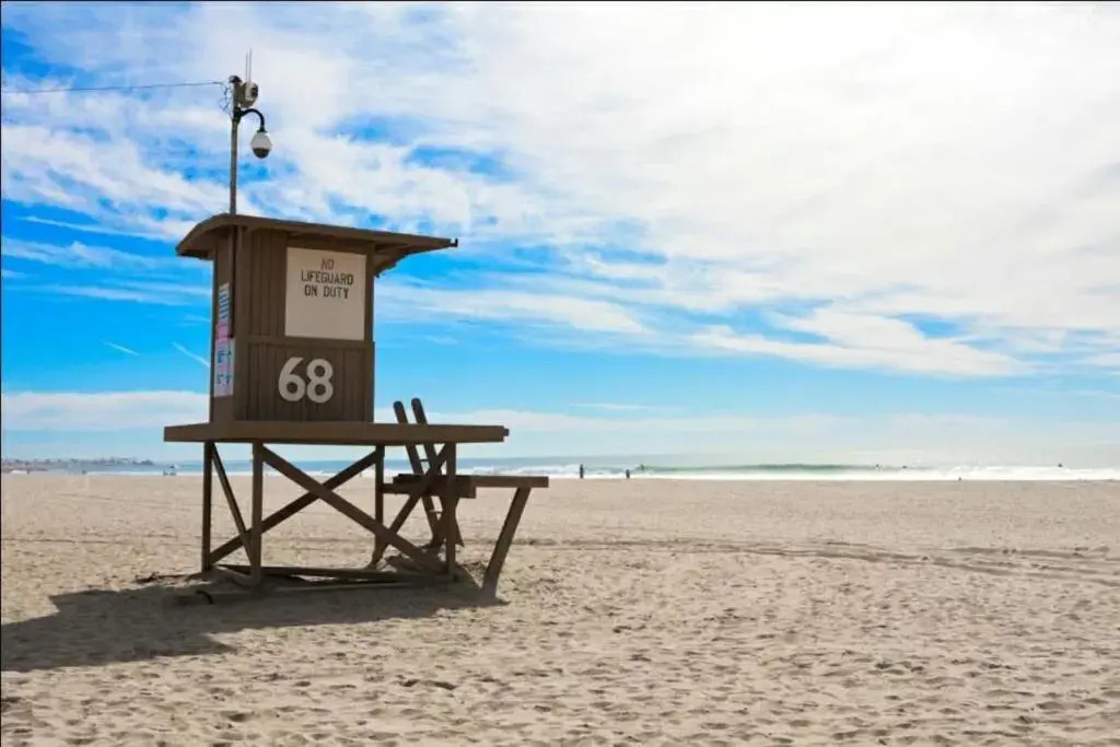 Newport Beach House (2 blocks from the Sand)
