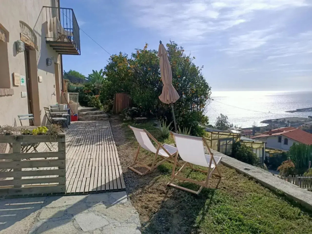Agrilunassa Eco Guest House