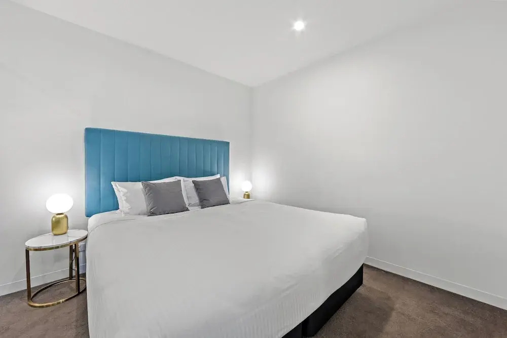 Trafalgar Lane Apartments by CLLIX