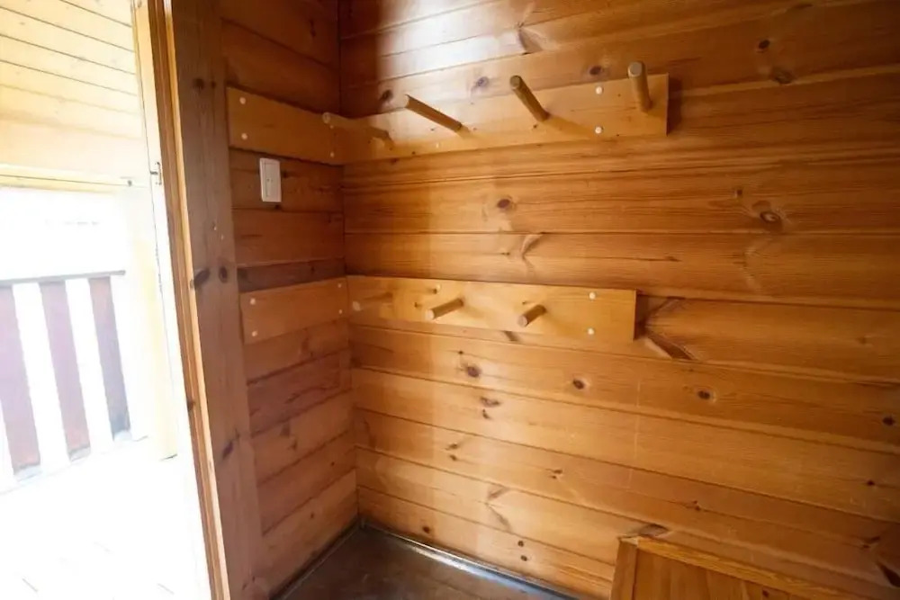 Powder Hut