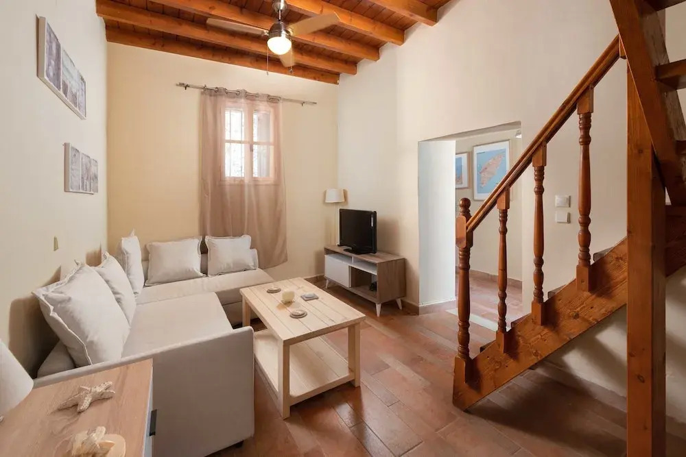 Loutra House