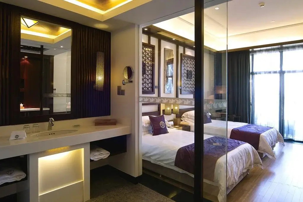 Huanxiu Resort & Spa