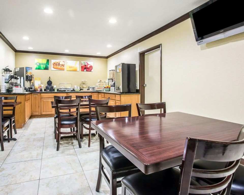 Quality Inn San Diego I-5 Naval Base