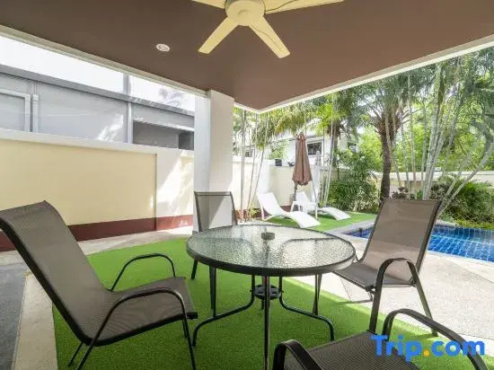 Pattaya Private 4-Bedrooms, 5-Bathrooms Pool Villa