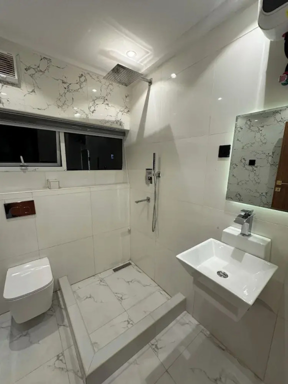 Apartment 5