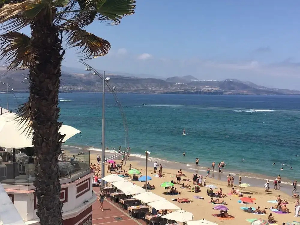Estudio a 25 metros playa Canteras - WIFI