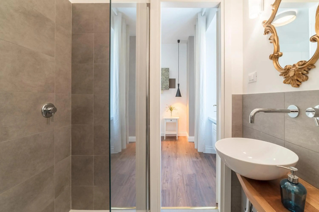 Guest Roma House