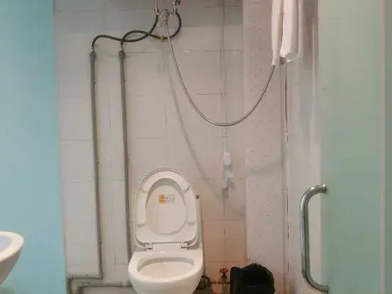 Ruoergei Baihailuo Hotel