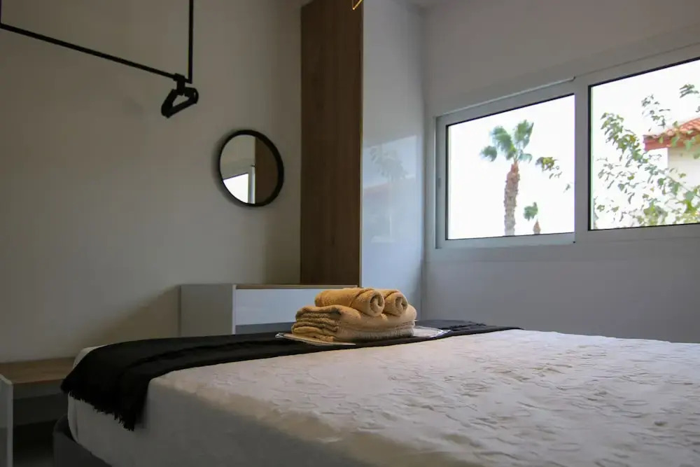 Phaedrus Living: Seaside Modern Flat Limnaria 123