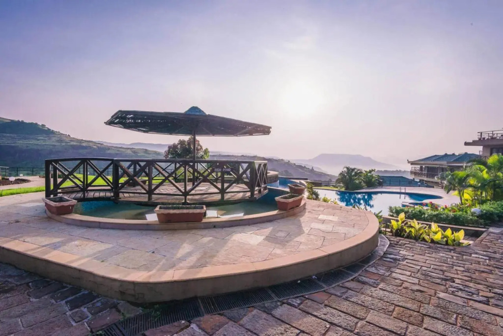 Upper Deck Resort - Highest Peak, Lonavala