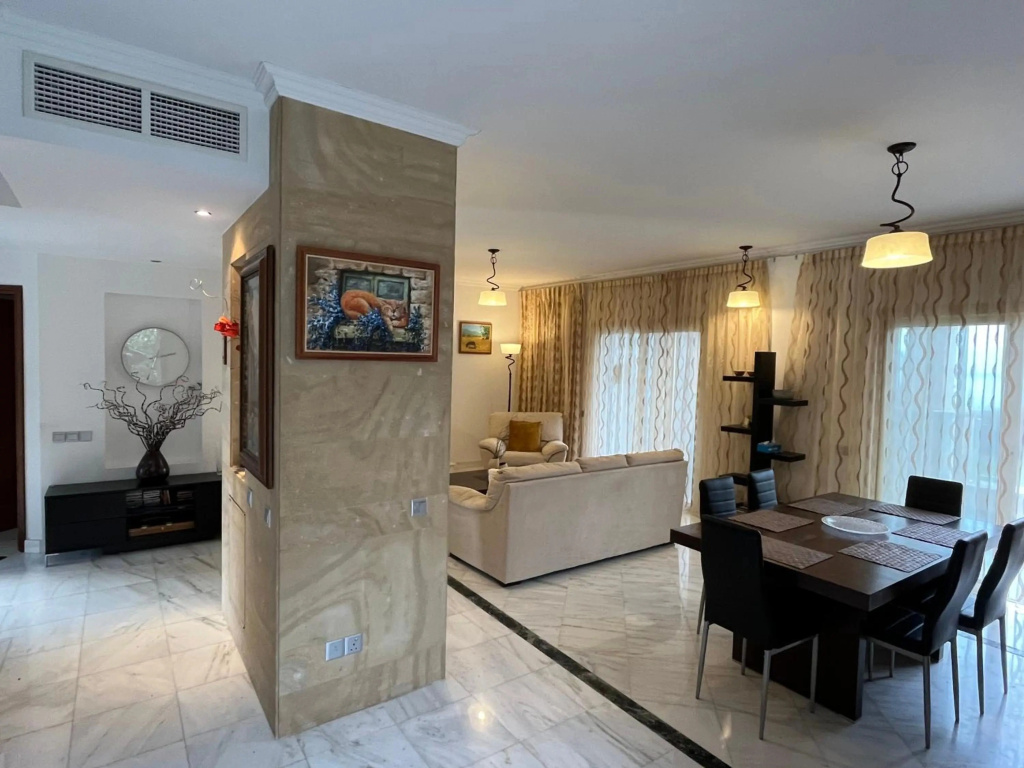 Amoroza Beach Villa