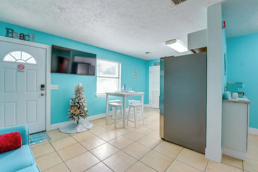 Steps to Sand! PCB Family Haven w/ Furnished Patio