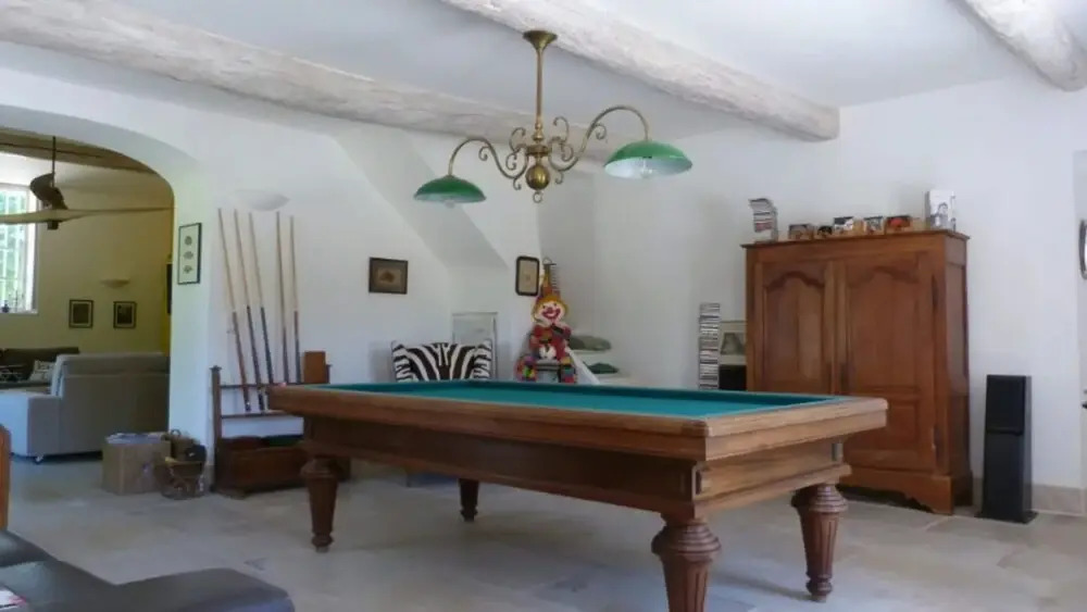 Provencal Villa for Nature Lovers in Lub ron