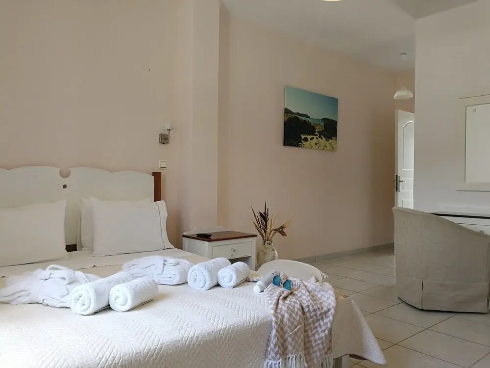 Eight Dimensions Capari Suites Elafonisos