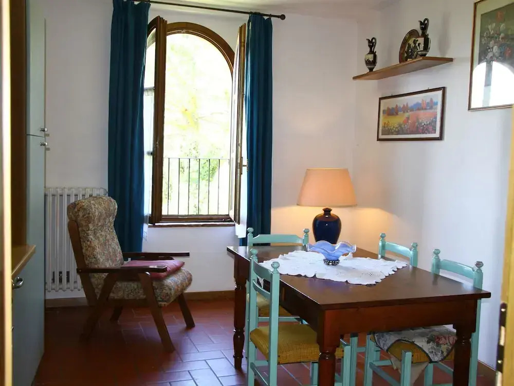Farmhouse Living Amidst Vineyards
