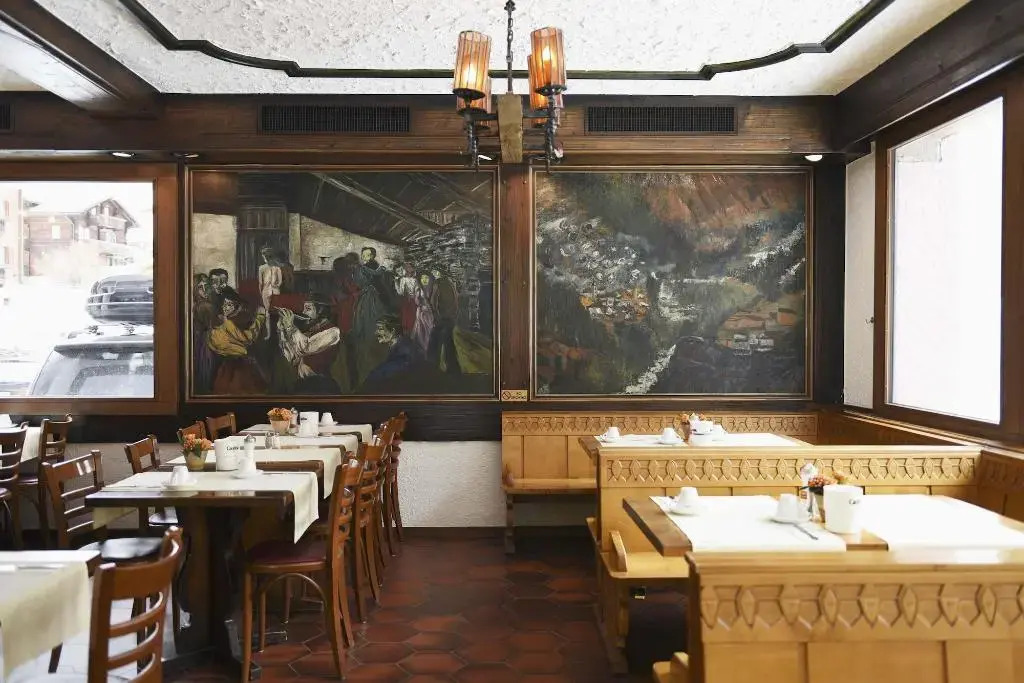 Matterhorn Inn - Wellness & Dining - at Zermatt Shuttle Station