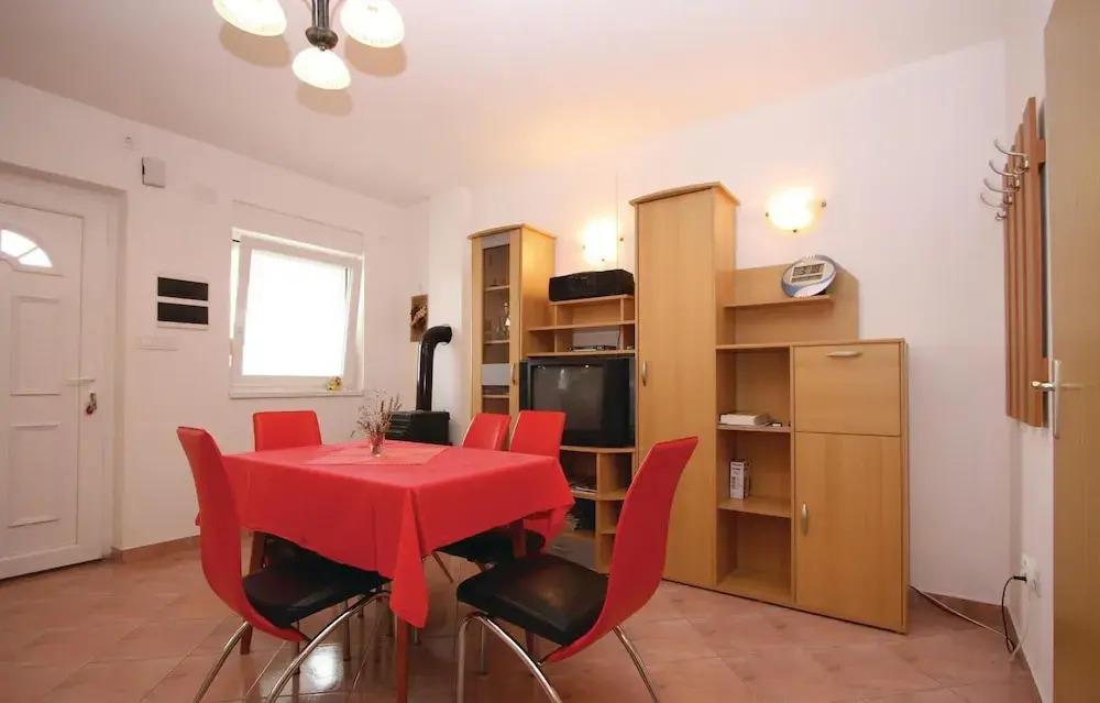 Amazing Apartment In Pula With Wifi