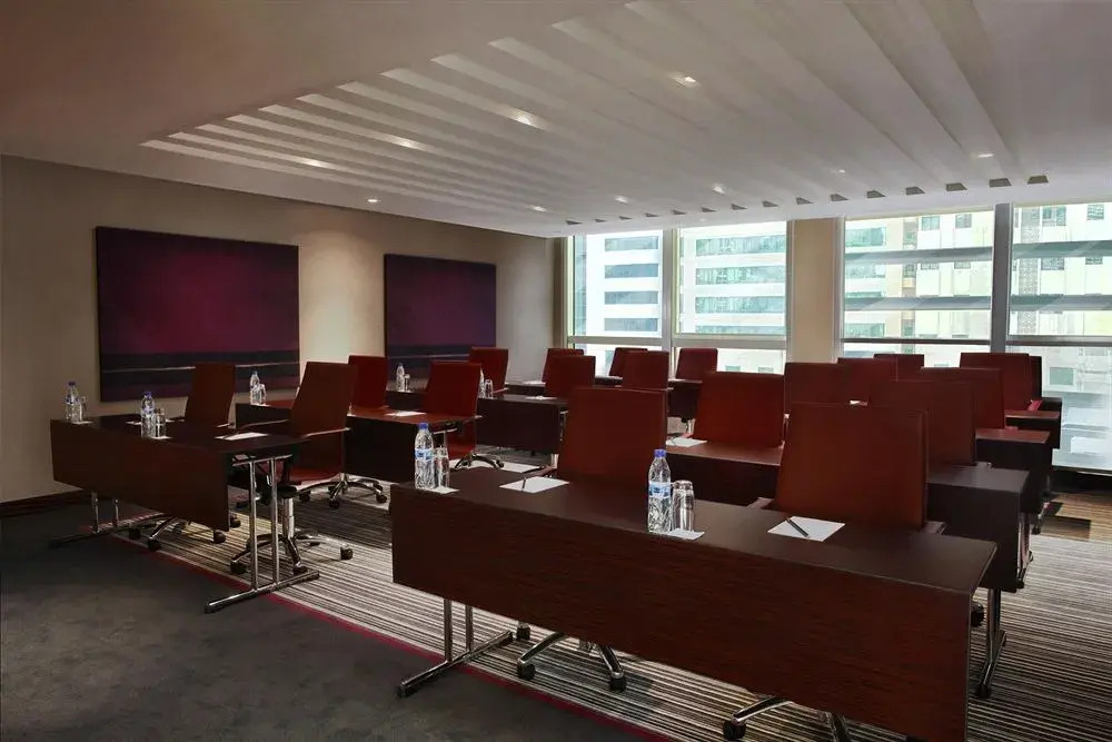 Centro Al Manhal by Rotana