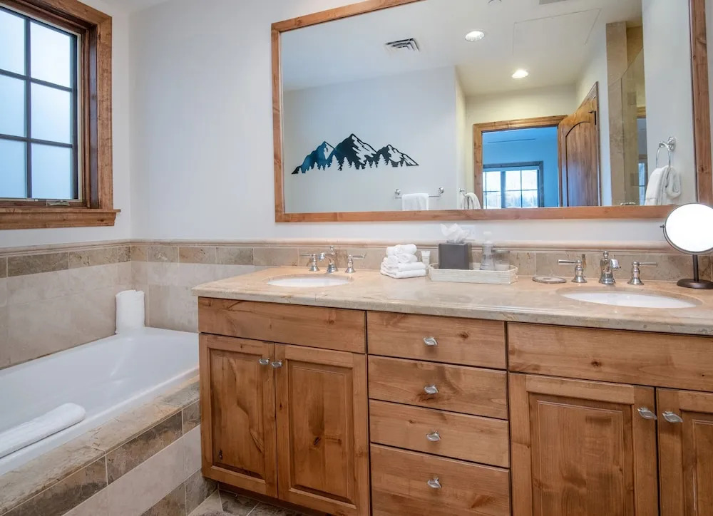 Beaver Creek Landing A406 3 Bedroom Condo by RedAwning