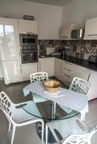 Simons Apartments minutes away from Balluta Bay and St Julians