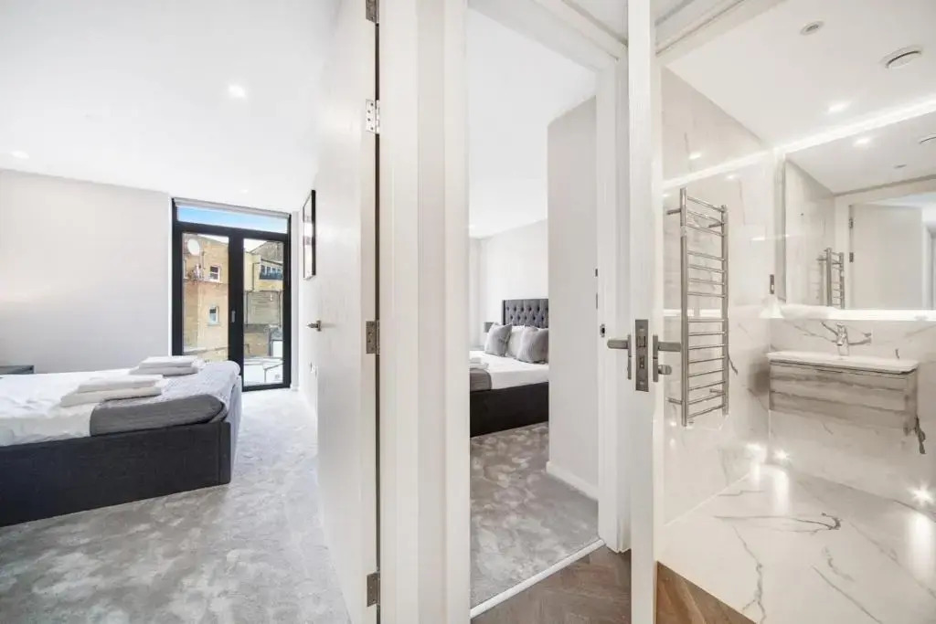 Lux Apartments in Fulham by Dino