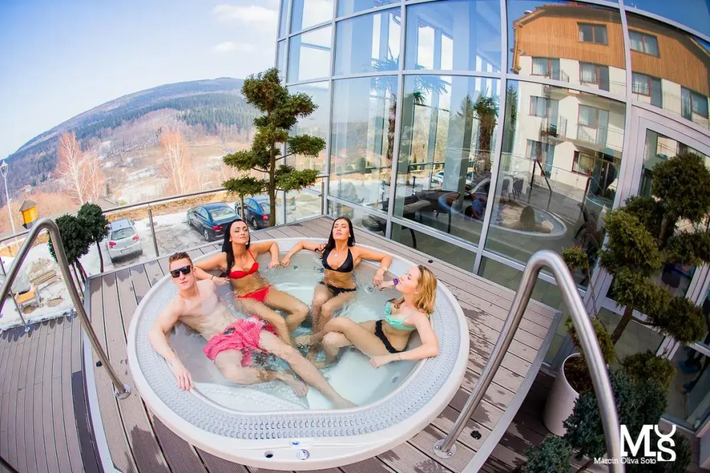 Hotel & Medi-Spa Biały Kamień