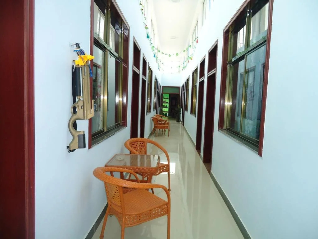Lanting Inn