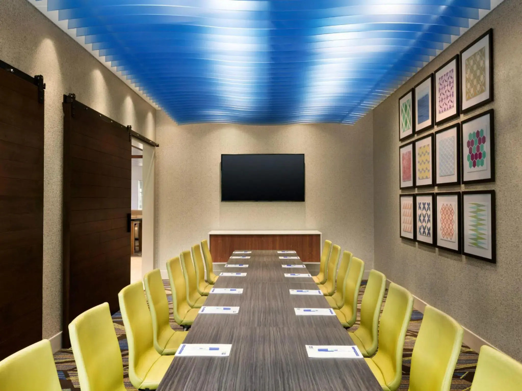 Holiday Inn Express Auburn Hills South