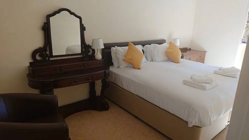 The Poltimore Inn