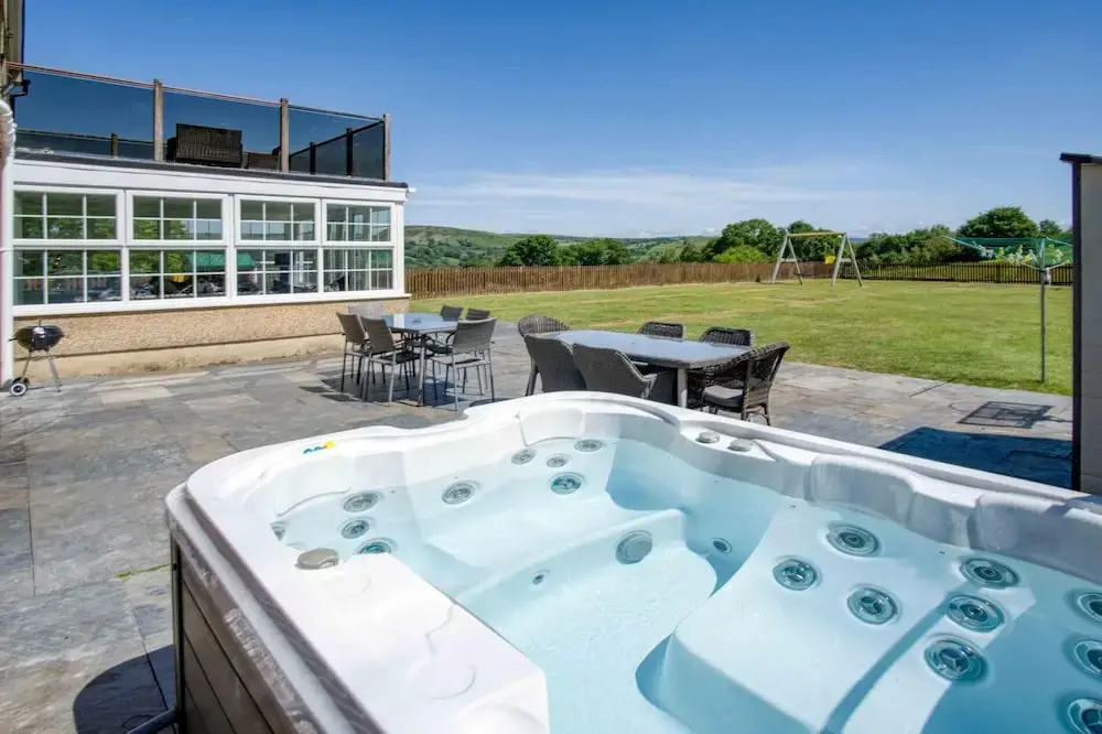 Hopkins Retreat Farm - 5 Bedroom House - Swansea