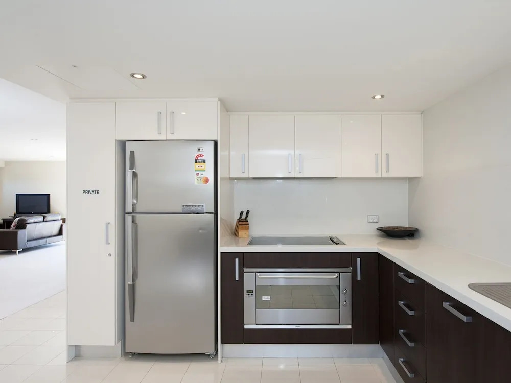 Dolphin Cove, Unit 13/2-6 Government Road