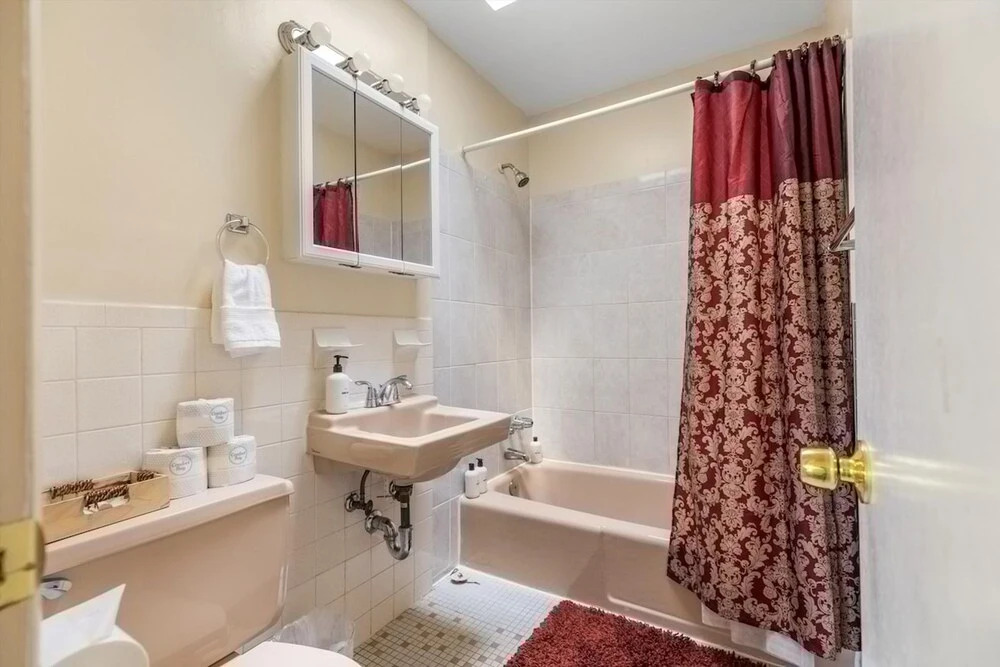 Arlington Convenience Entire 2-br 2-ba in Nova