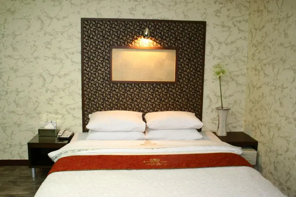 Amour Hotel