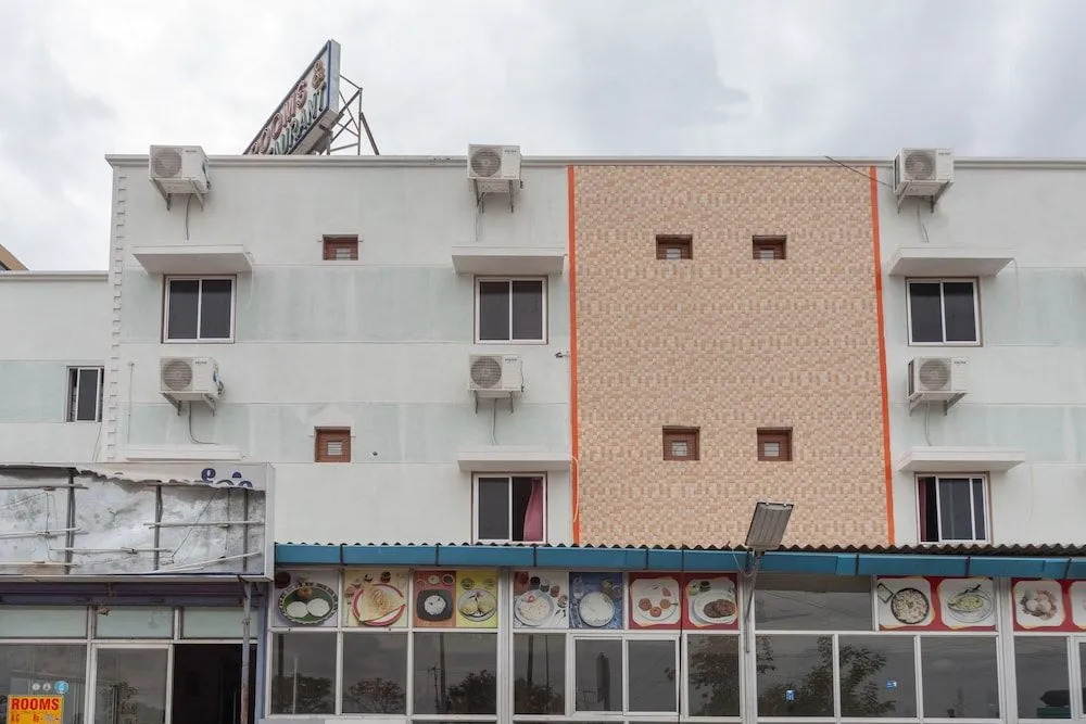 OYO Flagship 16344 Sriperumbudur