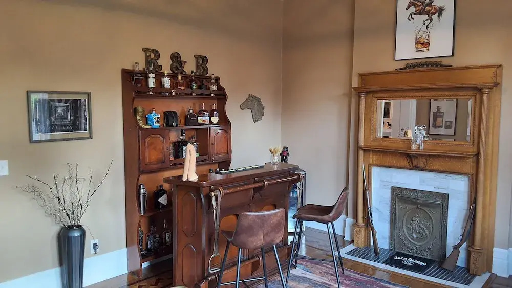 Bourbon Barrel Inn Bed & Breakfast