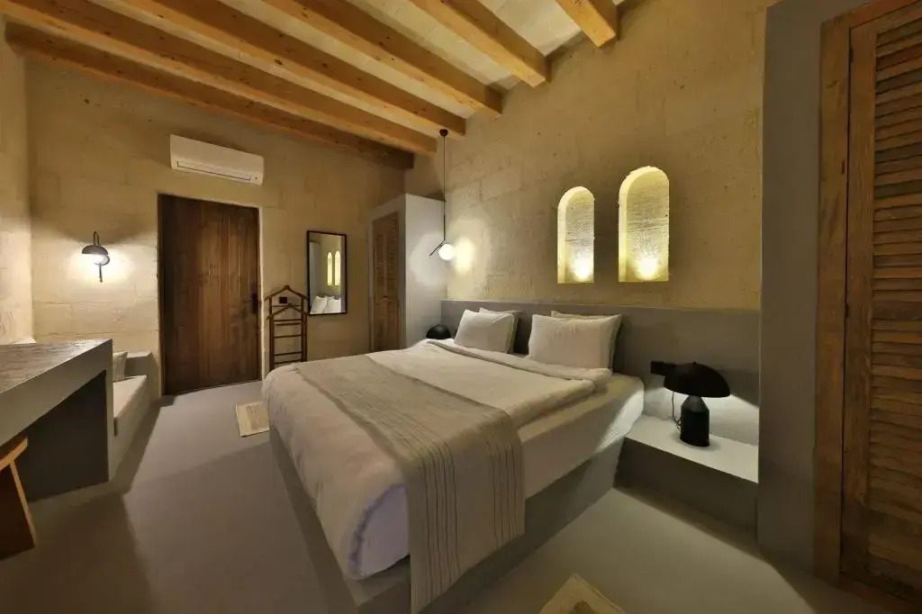 Simurg Cave House
