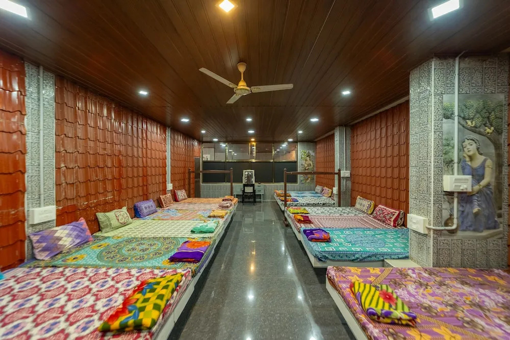 Sri Nandha Luxury Comforts