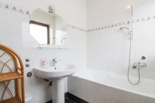 Guest House Anina Kuća