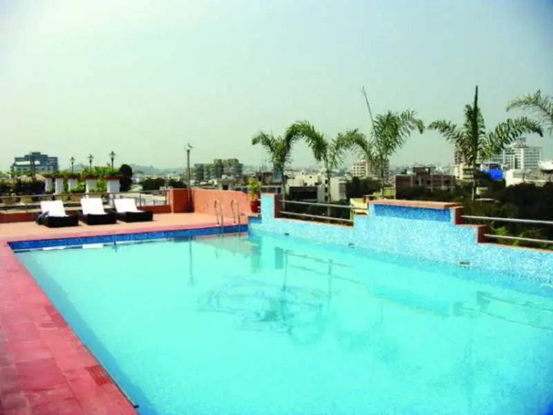 Luminous One Continent Hotel