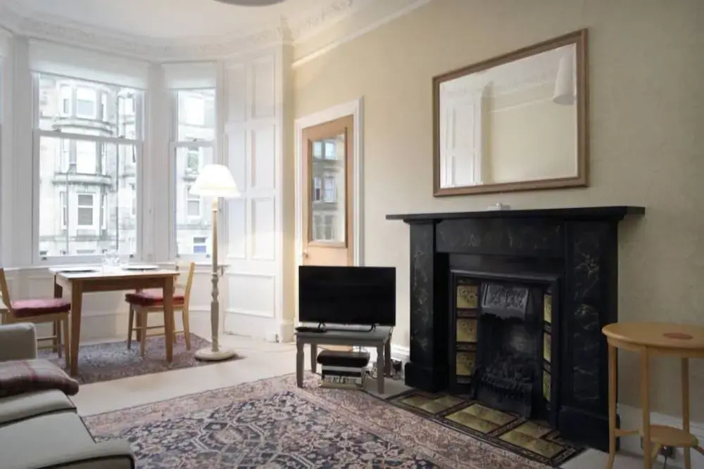 1 Bedroom Flat Near City Centre